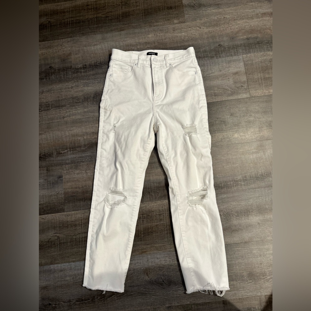 Express Super High Rise Mom Jeans